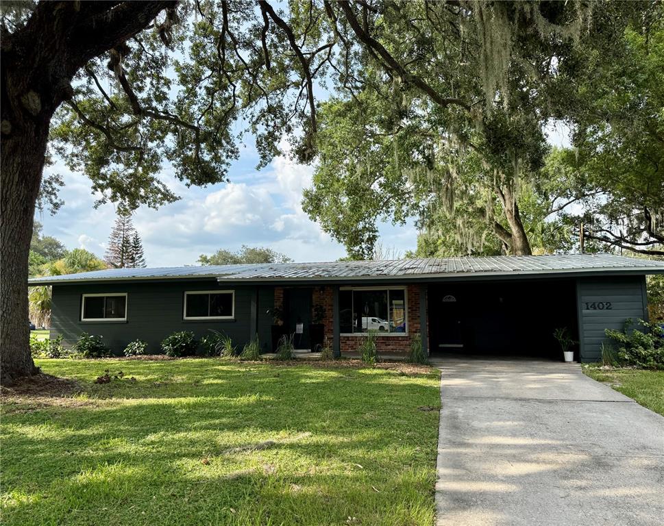 1402 Phyllis St - 1402 Phyllis St, Lakeland, FL 33803 Luxury Property | Jose Angel Pina