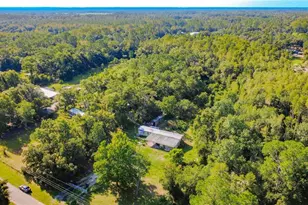 326 Creekwood Run, Lakeland, FL 33809 - Photo 9