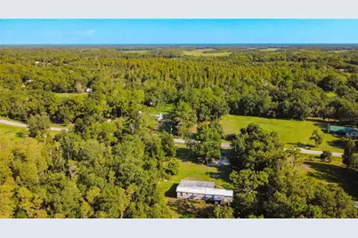 326 Creekwood Run, Lakeland, FL 33809 - Photo 13