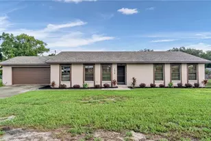 1930 High Glen Ct S, Lakeland, FL 33813 - Photo 1