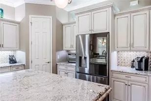 1056 Stoney Creek Dr, Lakeland, FL 33811 - Photo 13