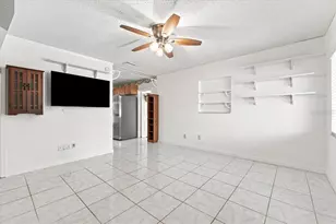 122 W Collins St, Lakeland, FL 33805 - Photo 5