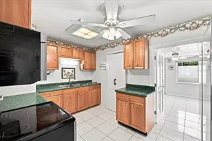 122 W Collins St, Lakeland, FL 33805 - Photo 7