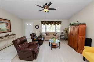 4310 Vantage Cir, Sebring, FL 33872 - Photo 9
