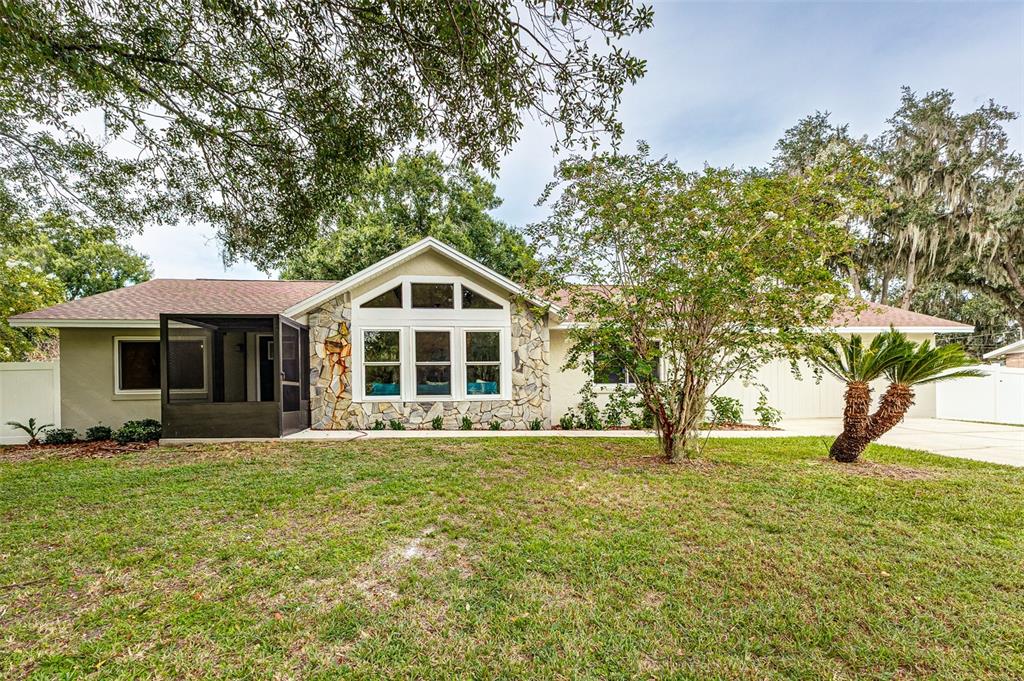 2923 Forestbrook Dr N - 2923 Forestbrook Dr N, Lakeland, FL 33811 Luxury Property | Jose Angel Pina