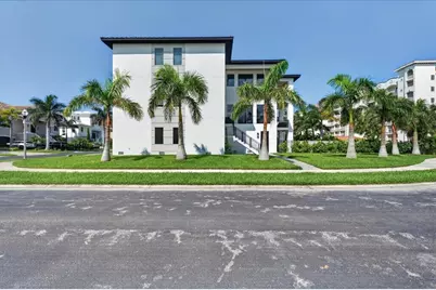 116 Wimbledon Court, Redington Shores, FL 33708 - Photo 5