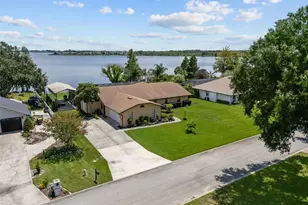 926 Van Dr, Auburndale, FL 33823 - Photo 1