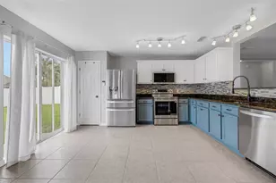 11136 Golden Silence Dr, Riverview, FL 33579 - Photo 13