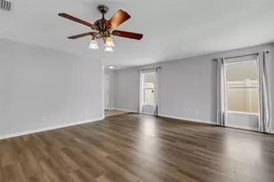 11136 Golden Silence Dr, Riverview, FL 33579 - Photo 7