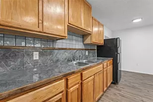 5039 Layton Ln, Lakeland, FL 33811 - Photo 7