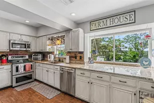 2406 Lake Ella Rd, Fruitland Park, FL 34731 - Photo 15