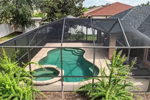 6331 Alamanda Hills Dr, Lakeland, FL 33813 - Photo 5