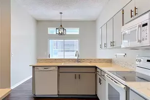 604 McDaniel St, Sun City Center, FL 33573 - Photo 17