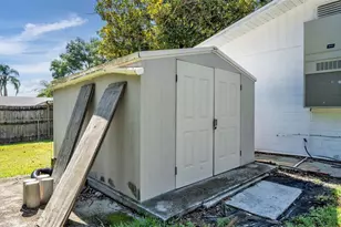 1722 Dooley Ln, Lakeland, FL 33813 - Photo 51