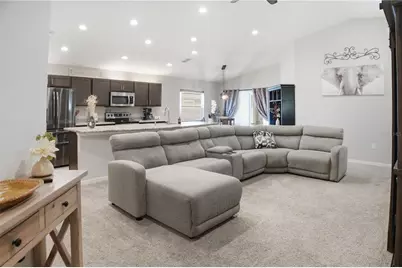 931 Pearly Ridge Lane, Lakeland, FL 33809 - Photo 5