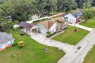1065 Hidden Dr, Lakeland, FL 33809 - Photo 5