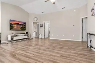 8016 Diamond Creek Ln, Lakeland, FL 33809 - Photo 5