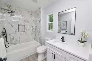 521 Skyline Dr E, Lakeland, FL 33801 - Photo 21