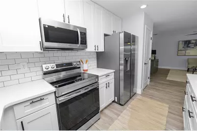 521 Skyline Drive E, Lakeland, FL 33801 - Photo 11