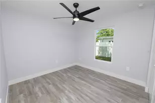 521 Skyline Dr E, Lakeland, FL 33801 - Photo 25