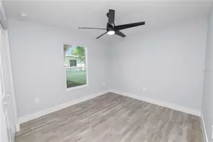 521 Skyline Dr E, Lakeland, FL 33801 - Photo 23