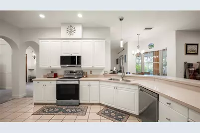 318 Hamilton Shores Drive NE, Winter Haven, FL 33881 - Photo 13