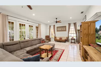 318 Hamilton Shores Drive NE, Winter Haven, FL 33881 - Photo 9