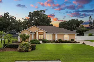 318 Hamilton Shores Dr NE, Winter Haven, FL 33881 - Photo 1