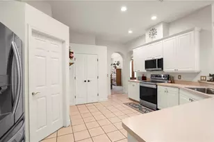 318 Hamilton Shores Dr NE, Winter Haven, FL 33881 - Photo 15