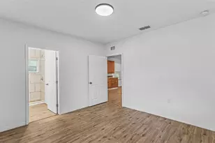2409 W Parker St, Lakeland, FL 33815 - Photo 11