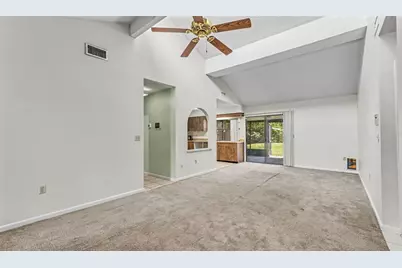 2236 Country Loop N, Lakeland, FL 33811 - Photo 9