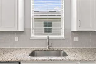 9113 Grant Line Ln, Riverview, FL 33578 - Photo 7