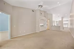 411 Enclave Pl, Lakeland, FL 33803 - Photo 7