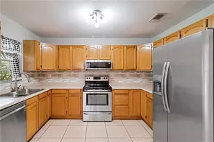 288 Cherry Laurel Ln, Winter Haven, FL 33880 - Photo 3