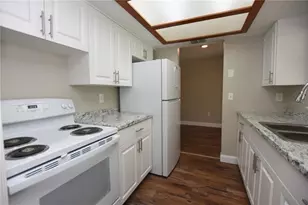 1224 Waterview Blvd E, Lakeland, FL 33801 - Photo 3