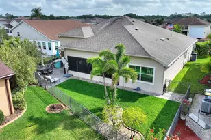 416 Motorcoach Dr S, Polk City, FL 33868 - Photo 9