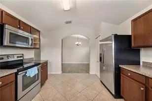 7019 Heatherbrook Dr, Lakeland, FL 33809 - Photo 7