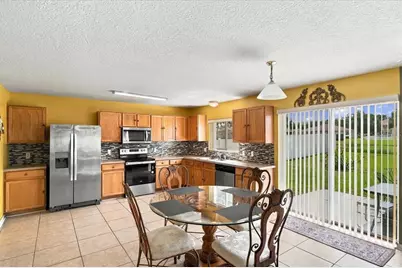 7517 Hunters Greene Circle, Lakeland, FL 33810 - Photo 9