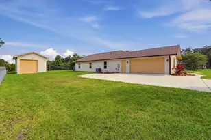 1731 Brangus Dr, Lakeland, FL 33810 - Photo 5