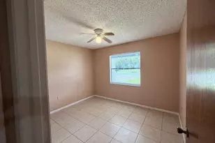1027 Harden Ct, Lakeland, FL 33813 - Photo 9