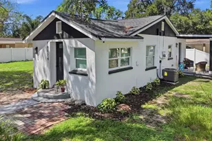 10124 N Hyacinth Ave, Tampa, FL 33612 - Photo 9