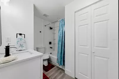 10124 N Hyacinth Avenue, Tampa, FL 33612 - Photo 5