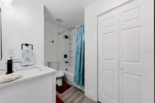 10124 N Hyacinth Ave, Tampa, FL 33612 - Photo 5