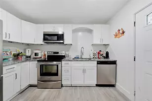 10124 N Hyacinth Ave, Tampa, FL 33612 - Photo 21