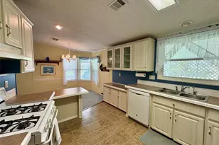 6107 Grand Oaks Dr SE, Winter Haven, FL 33884 - Photo 17