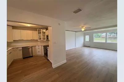 2412 Derbyshire Avenue, Lakeland, FL 33803 - Photo 5