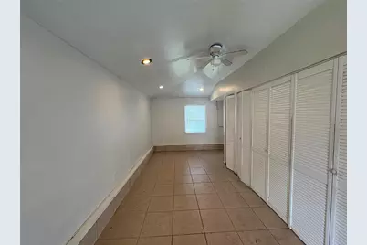 2412 Derbyshire Avenue, Lakeland, FL 33803 - Photo 13