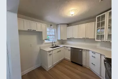 2412 Derbyshire Avenue, Lakeland, FL 33803 - Photo 7