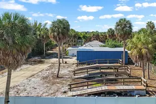 102 Trouve Ln, Ruskin, FL 33570 - Photo 1