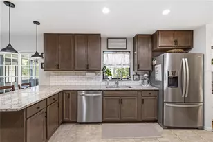 124 N Pointe Dr, Auburndale, FL 33823 - Photo 5